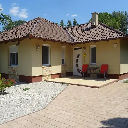 Holiday home Liget *